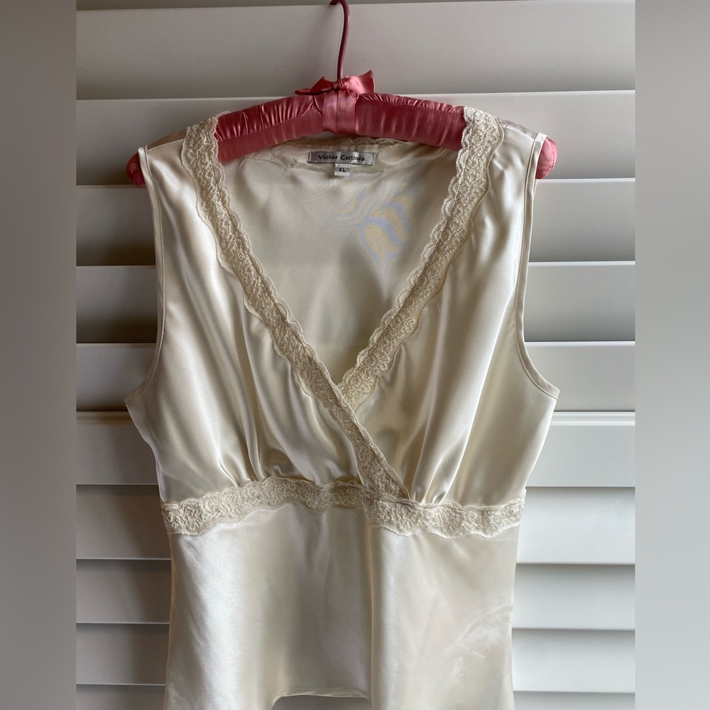 Victor Carlina XL Women's Ivory Lace and Satin Chemise